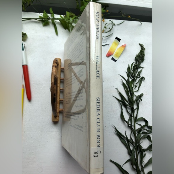 Idle Weeds: The Life of Sandstone Ridge by David Rains Wallace, hardcover ex lib - Picture 3 of 17